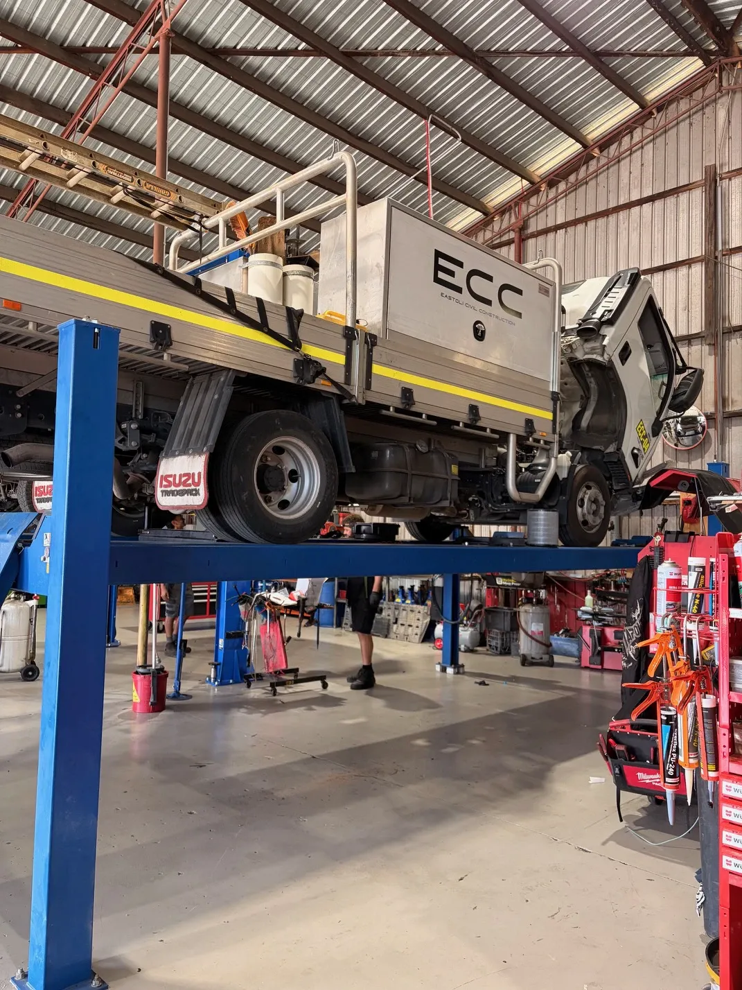 Mechanical and auto electrical workshop in Woombye