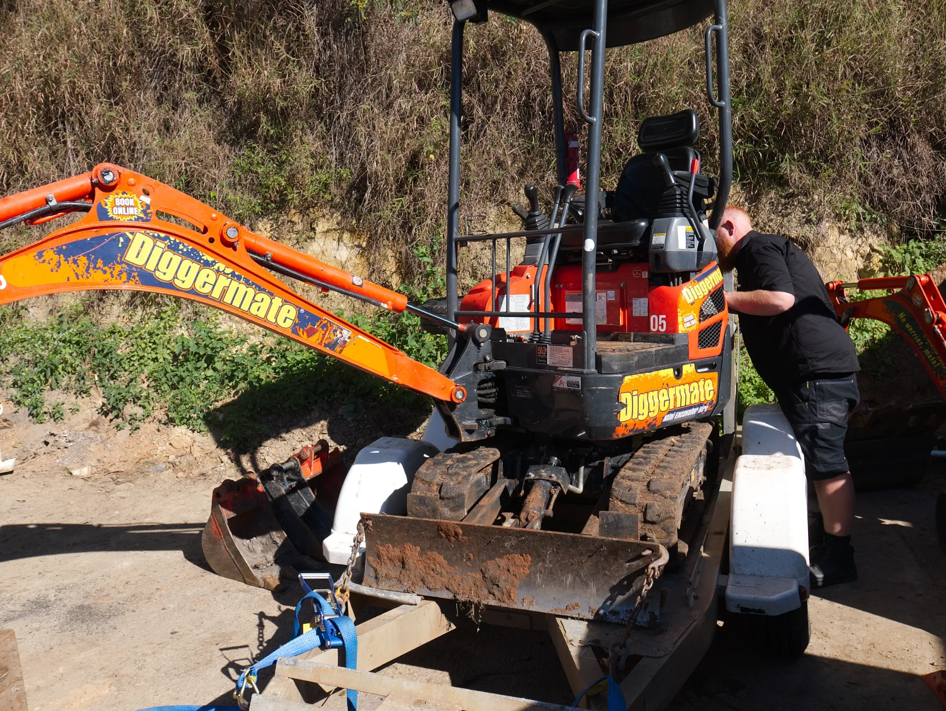 Fleet auto electrical work near Nambour